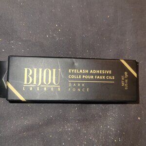 BIJOU EYELASH ADHESIVE IN DARK